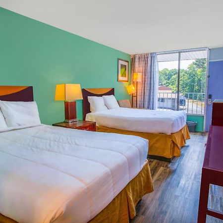 Oyo Inn Кернерсвіл Екстер'єр фото