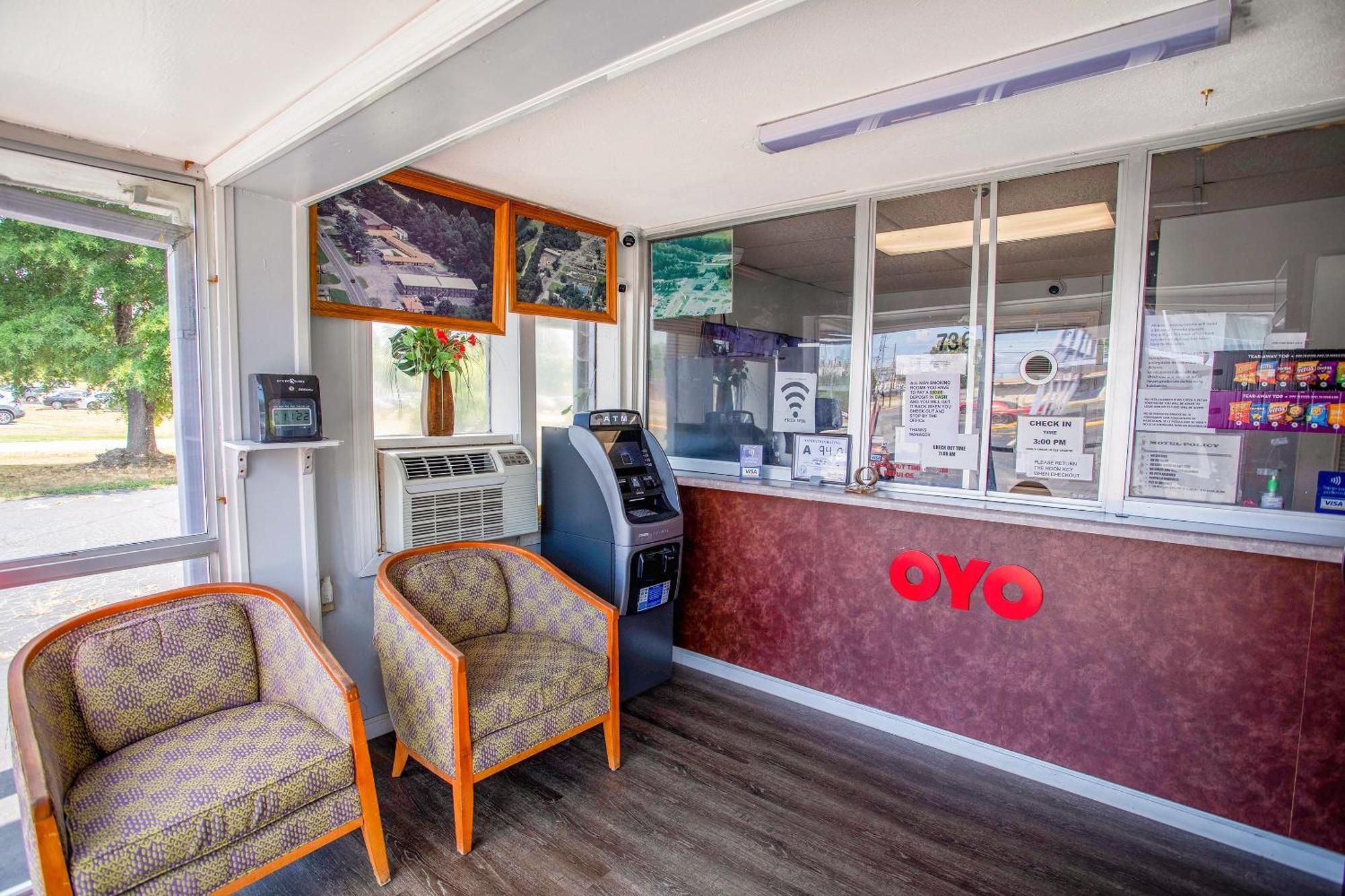 Oyo Inn Кернерсвіл Екстер'єр фото