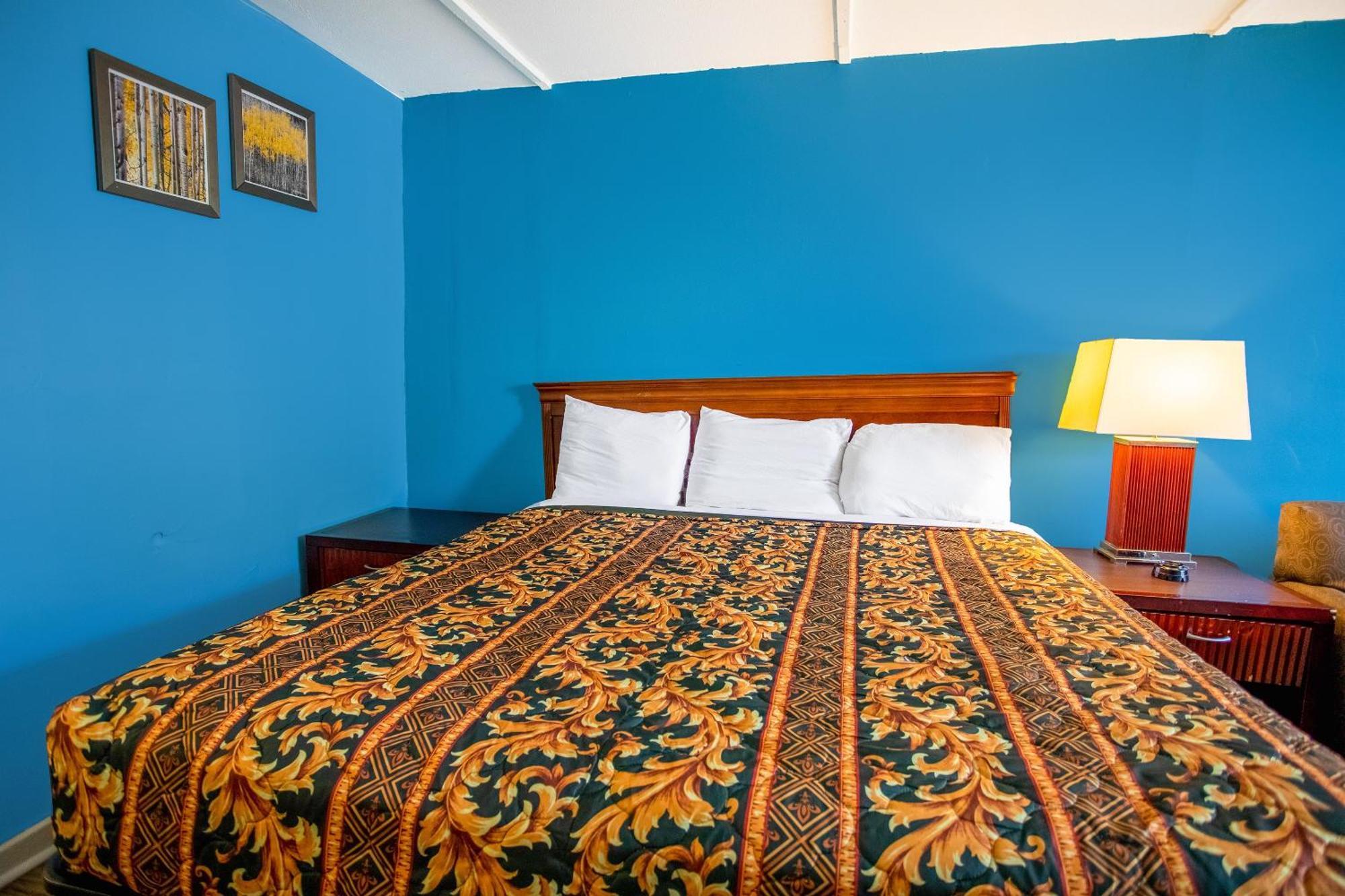 Oyo Inn Кернерсвіл Екстер'єр фото